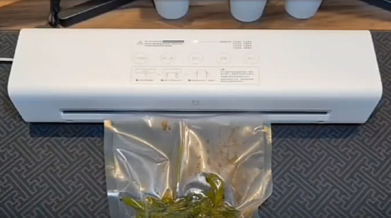 Xiaomi Mijia Automatic Vacuum – обзор и сравнение с конкурентами